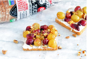 Recipe for Roasted grapes and ricotta on toast